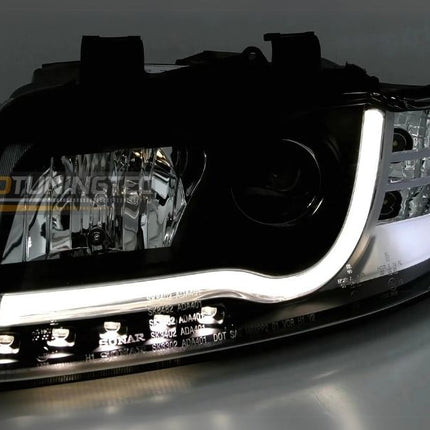 Fari anteriori LED neri Audi A4 B6: stile sportivo e omologazione
