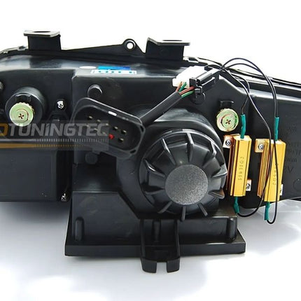 Fari anteriori LED compatibili Audi A4 B6: installazione facile