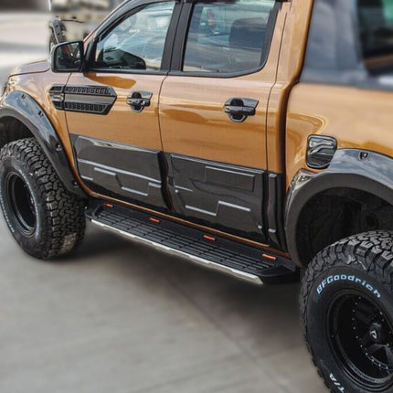 Modanature Laterali per Ford Ranger T6-T7-T8 2012-2022 (Jumbo) Nero Lucido