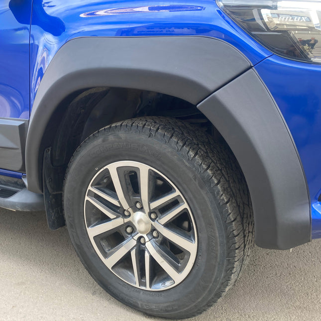 Allargamenti Parafanghi per Toyota Hilux 2015-2020
