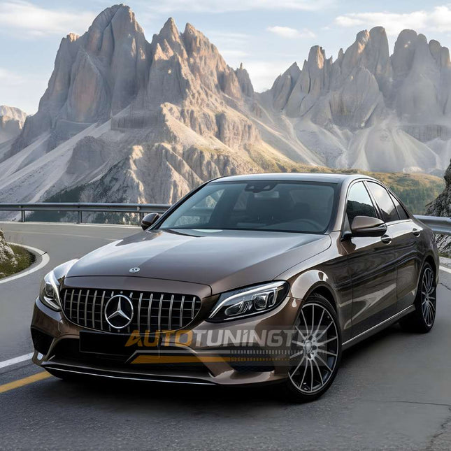 Dettaglio della griglia AMG GT per Mercedes Classe C W205 S205 restyling, finitura nero lucido e cromo.