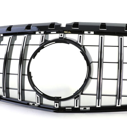 Griglia sportiva per Mercedes Classe B W246 2011-2014, logo non incluso, vista ravvicinata
