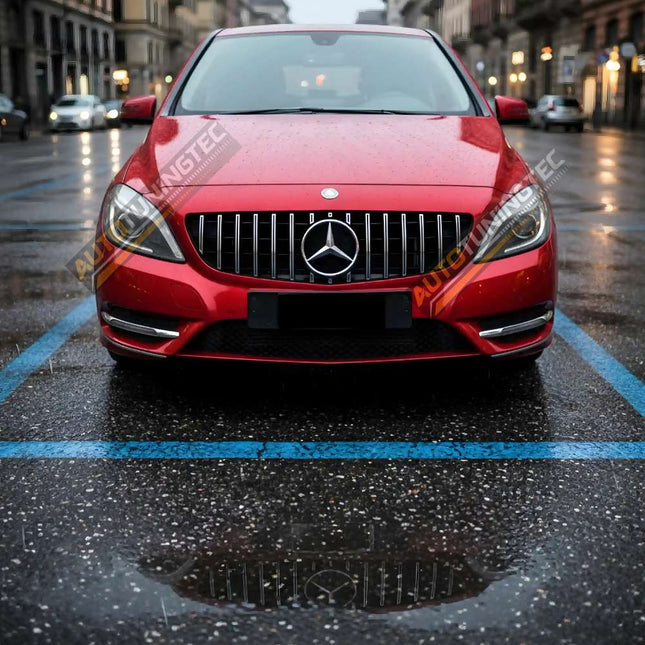 Mercedes B W246 2011-2014 con nuova calandra GTR installata, effetto visivo