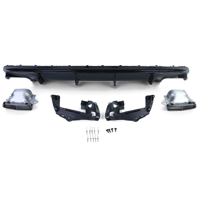 Installazione del diffusore posteriore sportivo su Mercedes CLA C117 restyling 2016-2019