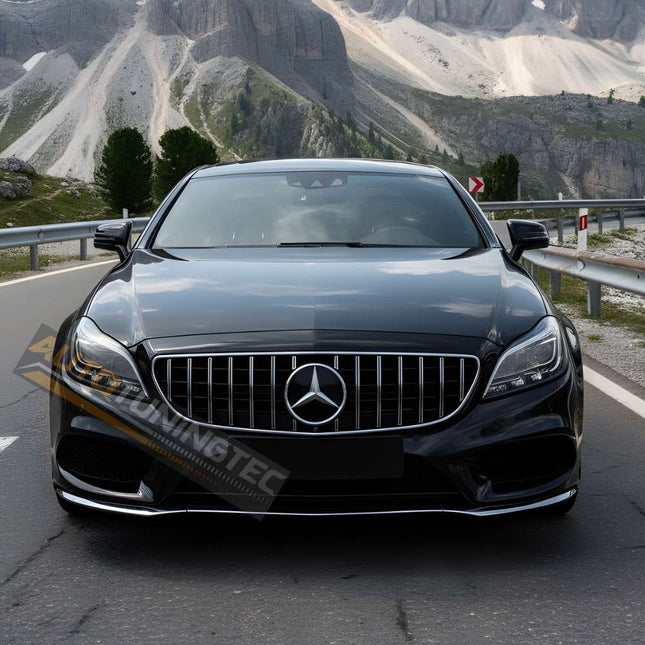 Dettaglio della calandra sportiva AMG Style montata su Mercedes CLS C218 X218, compatibile con telecamera 360°