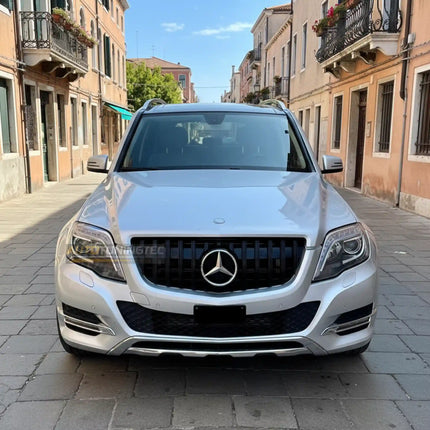 Griglia AMG GT-R per Mercedes GLK X204 facelift 2012-2015, esalta il frontale con look sportivo.