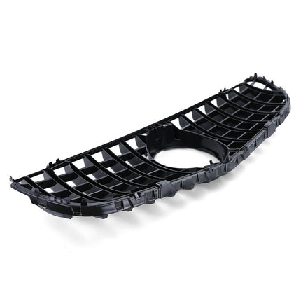 Vista ravvicinata della calandra GT-R AMG per Mercedes GLC C253 2015-2019, ottima qualità.