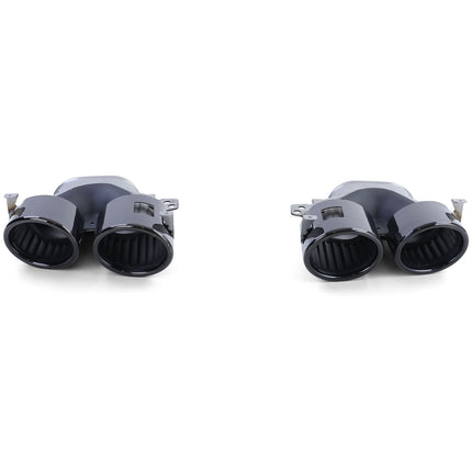 Terminali di scarico neri integrati nel diffusore posteriore AMG per  CLA C118, X118