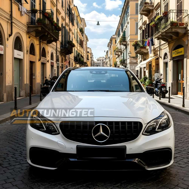 Vista frontale della Mercedes W212 restyling equipaggiata con griglia GT-R, look sportivo garantito