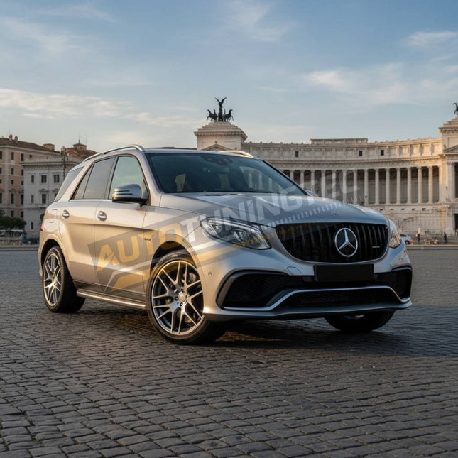 Aggiornamento estetico Mercedes GLE W166: griglia GT-R nero lucido, perfetta vestibilità.