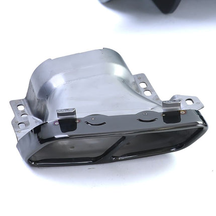 Profilo laterale del diffusore posteriore AMG per CLA C117 2016-2019, design dinamico